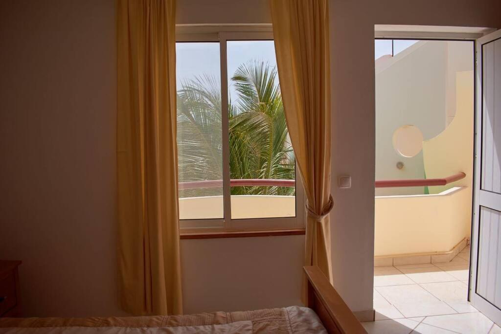 Apartamento T3 Encantador Com Piscina Wifi E Perto De Praia サンタ・マリア エクステリア 写真