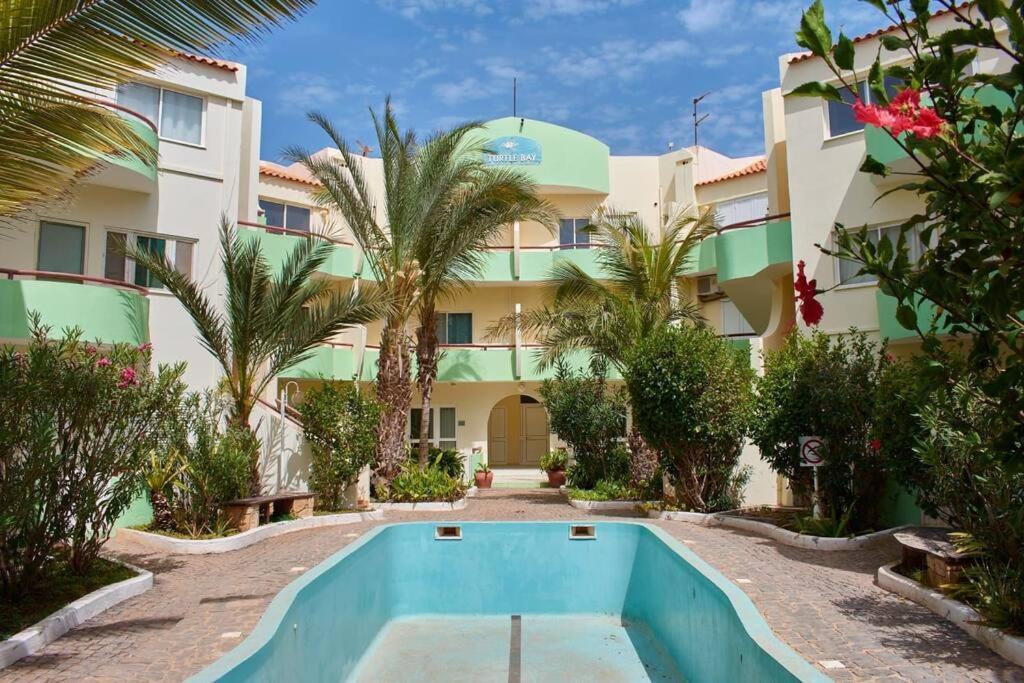 Apartamento T3 Encantador Com Piscina Wifi E Perto De Praia サンタ・マリア エクステリア 写真